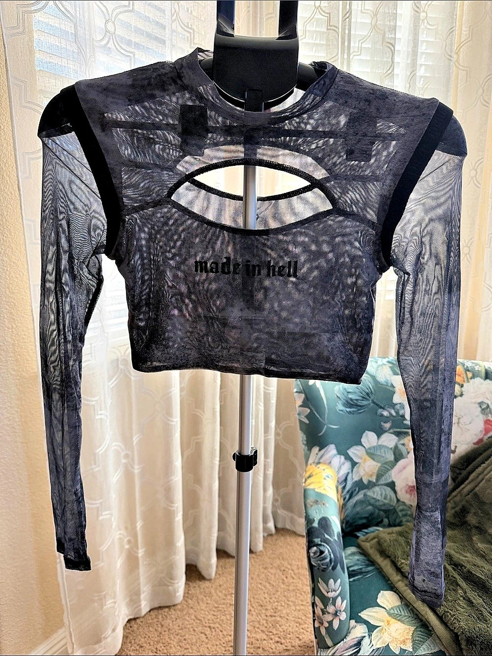 Mesh Cutout Crop Top Black Size Small Like New